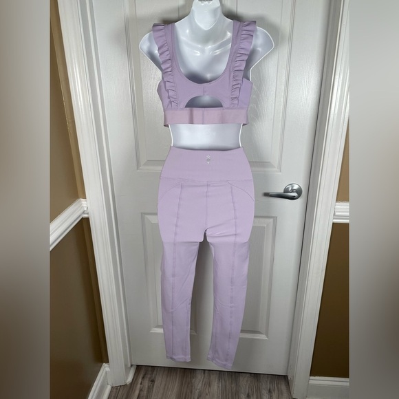 Free People Ruffle Me Up Yoga Leggings Set Top- Medium Bottoms-XS Lavender - Picture 15 of 15